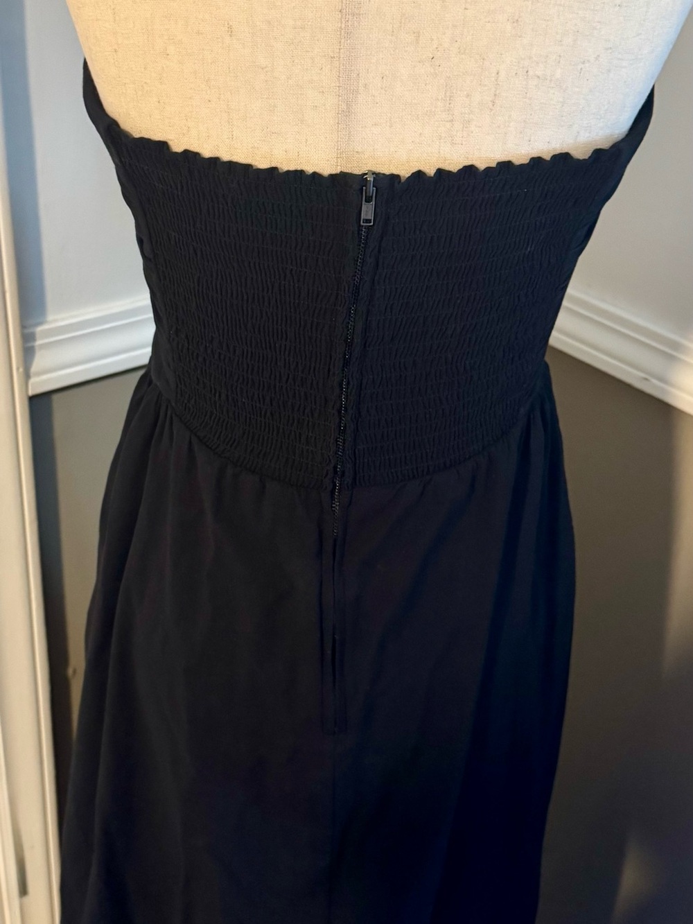 Reformation Lissa Dress — Black Strapless Midi - Picture 6 of 10
